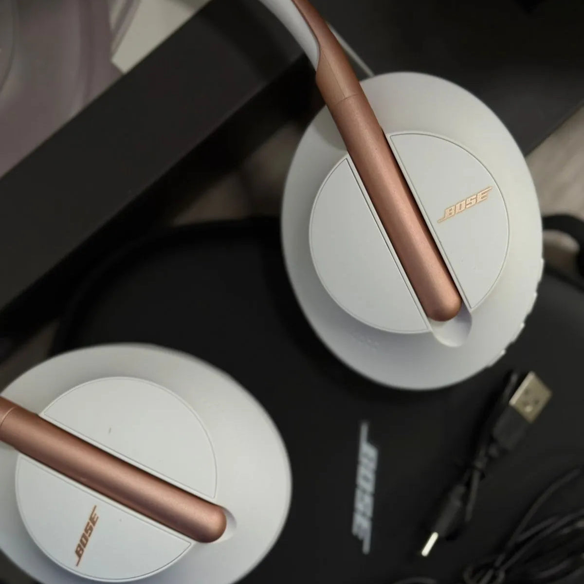 Audífonos Bose 700 Tipo Diadema con Cancelación de Ruido Total y Bluetooth