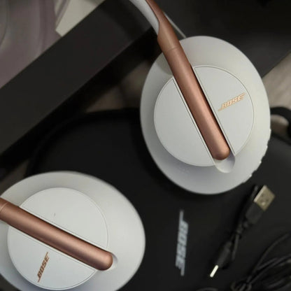 Audífonos Bose 700 Tipo Diadema con Cancelación de Ruido Total y Bluetooth